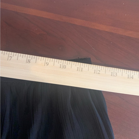 Forever 21 Black Lined Mini Skirt with Lace Hem and Elastic Waist - Picture 7 of 8